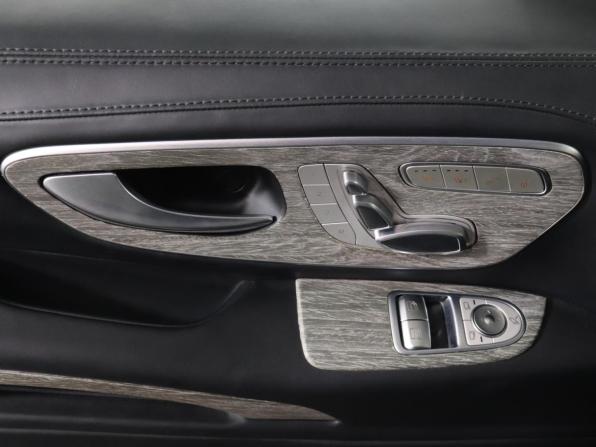 Mercedes-Benz V-Класс III (W447) Рестайлинг 2 с пробегом 2025 года, цена 17 999 000 рублей, 2050 км, минивэн, Автокод Объявления