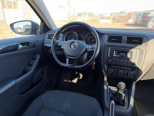 Volkswagen Jetta VI Рестайлинг с пробегом 2017 года, цена 950 000 рублей, 223000 км, седан, Автокод Объявления