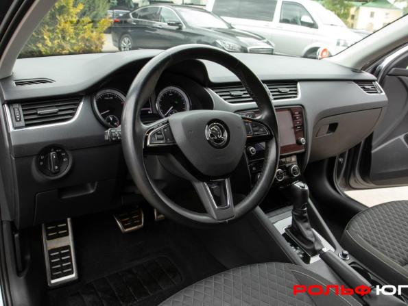 Skoda Octavia III (A7) Рестайлинг с пробегом 2017 года, цена 1 833 000 рублей, 71577 км, лифтбек, Автокод Объявления