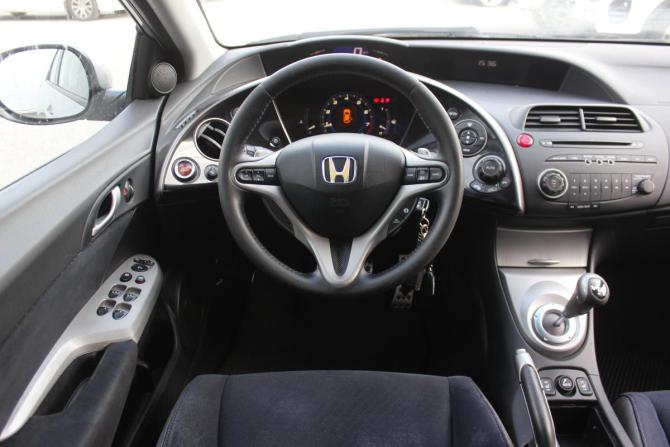 Honda Civic VIII с пробегом 2008 года, цена 597 000 рублей, 223690 км, хэтчбек, Автокод Объявления