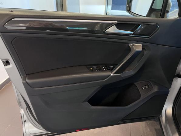 Volkswagen Tiguan II с пробегом 2018 года, цена 2 510 000 рублей, 130831 км, внедорожник, Автокод Объявления