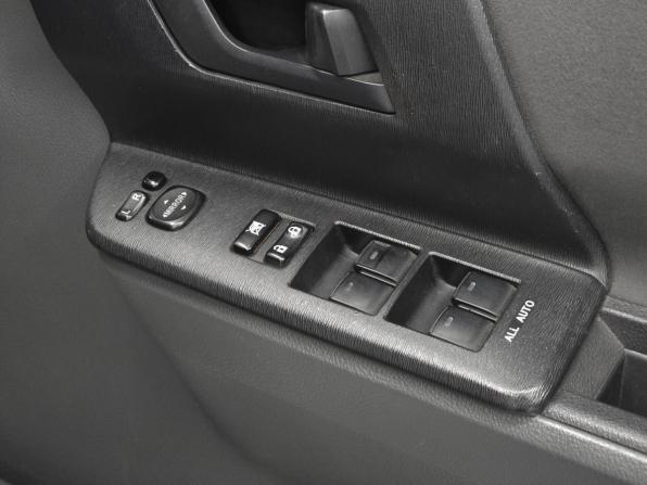Toyota Voxy II (R70) с пробегом 2010 года, цена 1 380 000 рублей, 200000 км, минивэн, Автокод Объявления