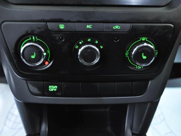 Skoda Yeti I с пробегом 2012 года, цена 650 000 рублей, 235456 км, внедорожник, Автокод Объявления