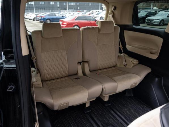 Toyota Vellfire II Рестайлинг с пробегом 2018 года, цена 4 320 000 рублей, 128176 км, минивэн, Автокод Объявления