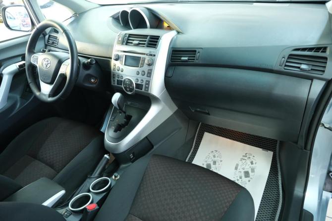 Toyota Verso I с пробегом 2011 года, цена 1 199 000 рублей, 226000 км, компактвэн, Автокод Объявления