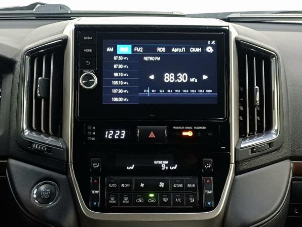 Toyota Land Cruiser 200 Series Рестайлинг 2 с пробегом 2017 года, цена 6 749 000 рублей, 81280 км, внедорожник, Автокод Объявления
