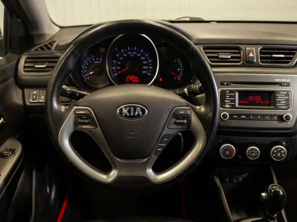 Kia Rio III Рестайлинг с пробегом 2017 года, цена 1 030 000 рублей, 175635 км, седан, Автокод Объявления