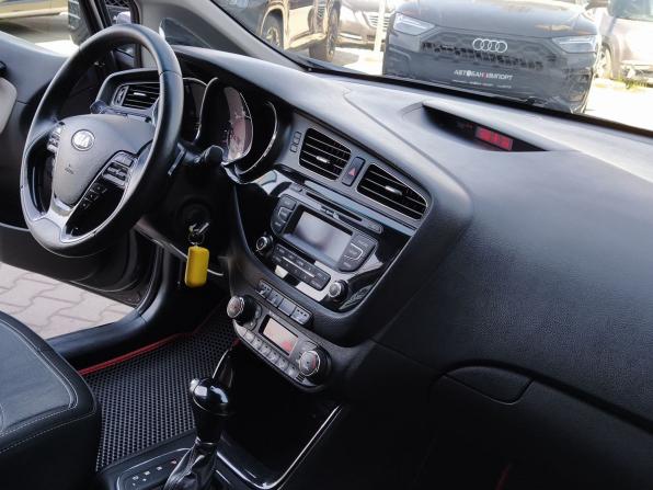 Kia Ceed II с пробегом 2014 года, цена 1 300 000 рублей, 95240 км, универсал, Автокод Объявления