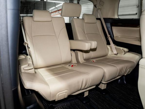 Toyota Alphard III Рестайлинг с пробегом 2018 года, цена 3 765 000 рублей, 200613 км, минивэн, Автокод Объявления