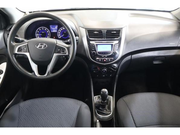 Hyundai Solaris I с пробегом 2013 года, цена 655 000 рублей, 193411 км, седан, Автокод Объявления