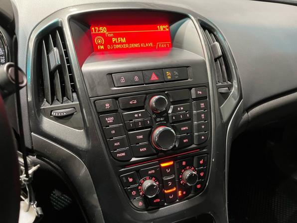Opel Astra J Рестайлинг с пробегом 2013 года, цена 670 000 рублей, 144169 км, седан, Автокод Объявления