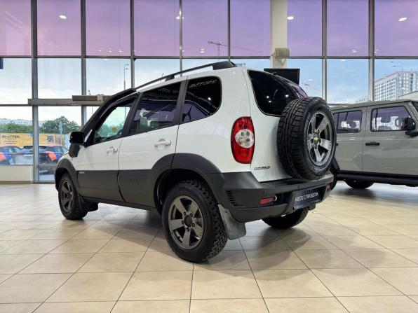 Chevrolet Niva I Рестайлинг с пробегом 2017 года, цена 685 000 рублей, 164498 км, внедорожник, Автокод Объявления