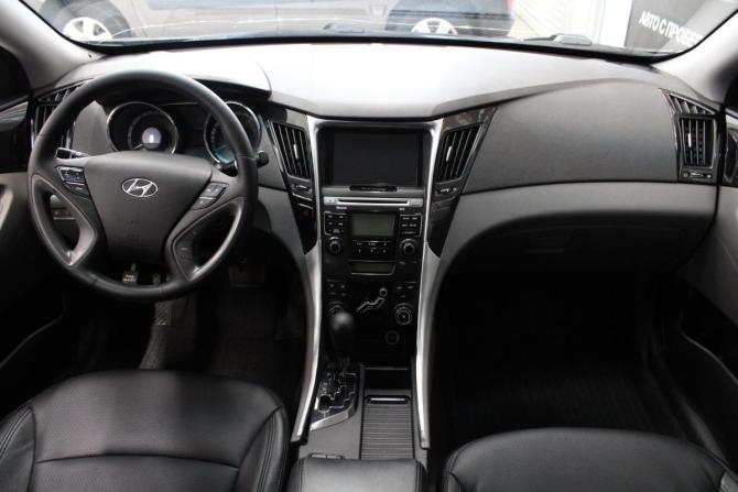 Hyundai Sonata VI (YF) с пробегом 2010 года, цена 1 049 000 рублей, 235000 км, седан, Автокод Объявления