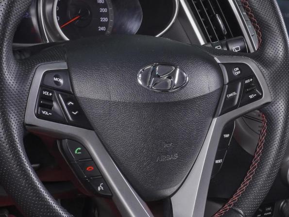 Hyundai Veloster I с пробегом 2011 года, цена 940 000 рублей, 205339 км, хэтчбек, Автокод Объявления