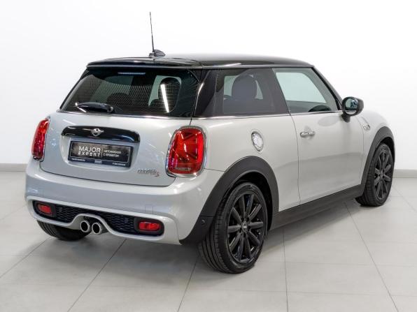 Mini Hatch III (F55/F56) Рестайлинг с пробегом 2021 года, цена 2 950 000 рублей, 65664 км, хэтчбек, Автокод Объявления