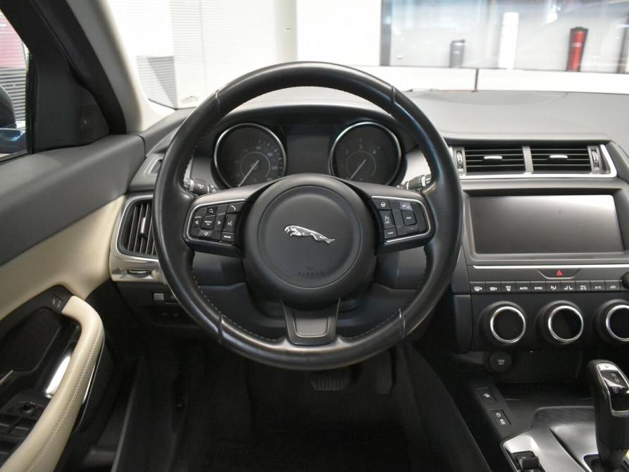 Jaguar E-Pace I Москва  - изображение 12