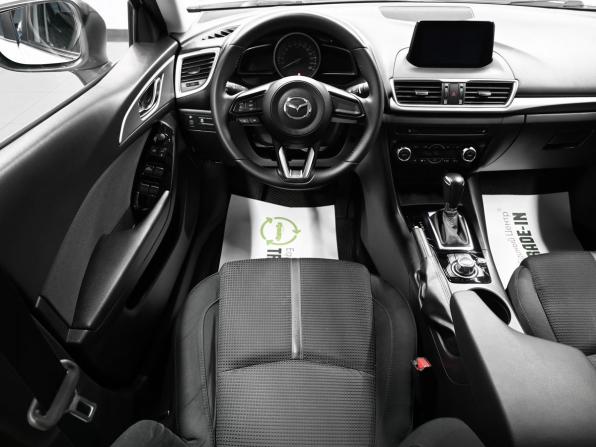 Mazda 3 III (BM) Рестайлинг с пробегом 2018 года, цена 1 845 000 рублей, 72800 км, седан, Автокод Объявления