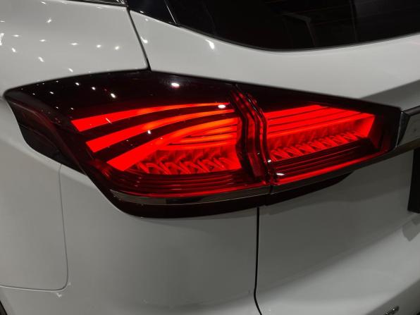 Geely Atlas Pro с пробегом 2023 года, цена 1 899 000 рублей, 68380 км, внедорожник, Автокод Объявления