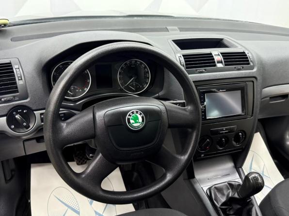 Skoda Octavia II (A5) Рестайлинг с пробегом 2011 года, цена 625 000 рублей, 151375 км, лифтбек, Автокод Объявления