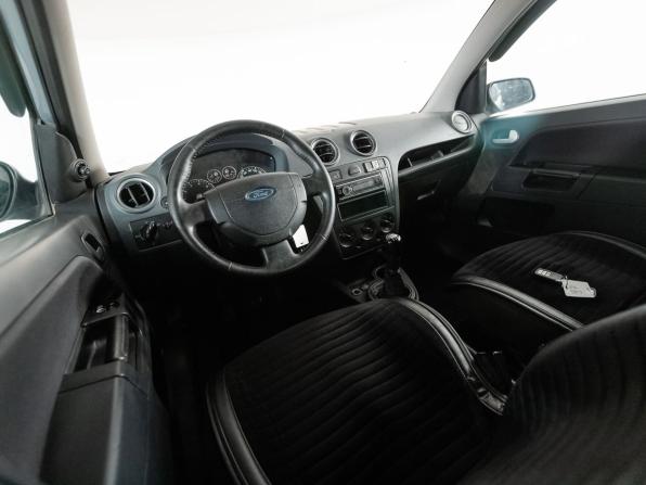 Ford Fusion I Рестайлинг с пробегом 2008 года, цена 320 000 рублей, 273762 км, хэтчбек, Автокод Объявления