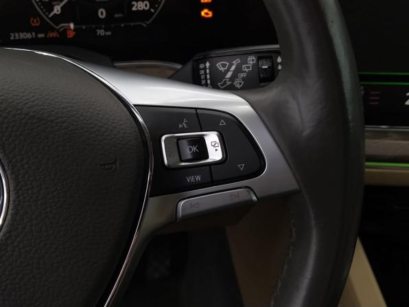 Volkswagen Touareg III с пробегом 2019 года, цена 3 600 000 рублей, 233000 км, внедорожник, Автокод Объявления