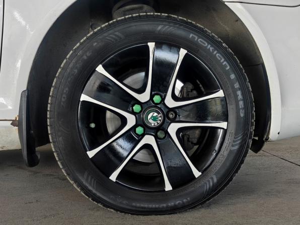 Skoda Octavia II (A5) Рестайлинг с пробегом 2012 года, цена 979 000 рублей, 174000 км, лифтбек, Автокод Объявления