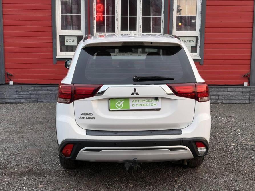 Mitsubishi Outlander III Рестайлинг 3 Санкт-Петербург  - изображение 5