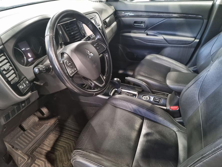 Mitsubishi Outlander III Рестайлинг 2 Санкт-Петербург  - изображение 7