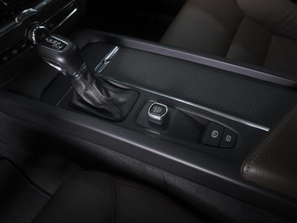 Volvo XC60 II с пробегом 2019 года, цена 2 319 000 рублей, 310727 км, внедорожник, Автокод Объявления