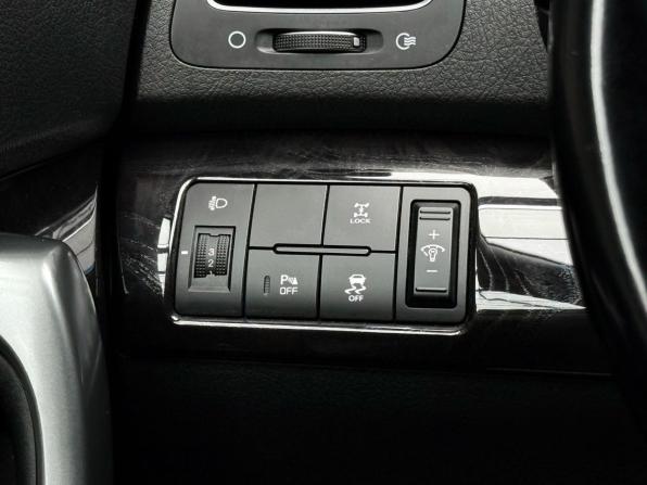 Kia Sorento II Рестайлинг с пробегом 2018 года, цена 1 899 000 рублей, 163333 км, внедорожник, Автокод Объявления