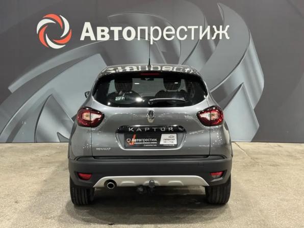 Renault Kaptur I с пробегом 2017 года, цена 1 225 000 рублей, 187200 км, внедорожник, Автокод Объявления