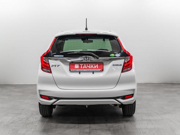 Honda Fit III Рестайлинг с пробегом 2018 года, цена 1 125 000 рублей, 182760 км, хэтчбек, Автокод Объявления