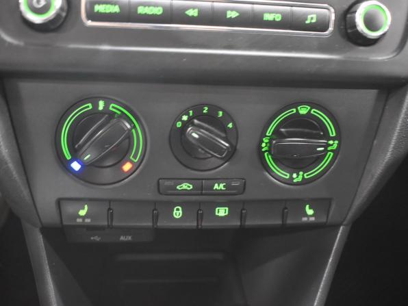 Skoda Rapid I с пробегом 2015 года, цена 830 000 рублей, 112327 км, седан, Автокод Объявления