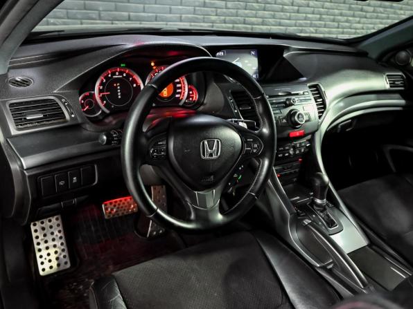 Honda Accord VIII Рестайлинг с пробегом 2012 года, цена 1 400 000 рублей, 195128 км, седан, Автокод Объявления