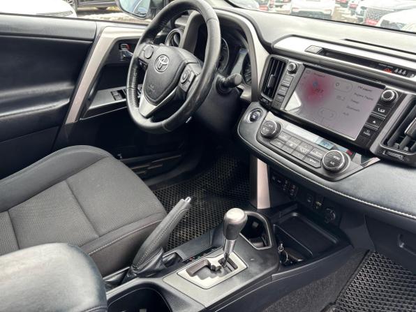 Toyota RAV4 IV (XA40) Рестайлинг с пробегом 2018 года, цена 2 390 000 рублей, 162309 км, внедорожник, Автокод Объявления