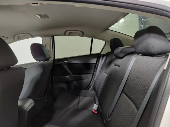 Mazda 3 II (BL) Рестайлинг с пробегом 2012 года, цена 885 000 рублей, 213513 км, седан, Автокод Объявления