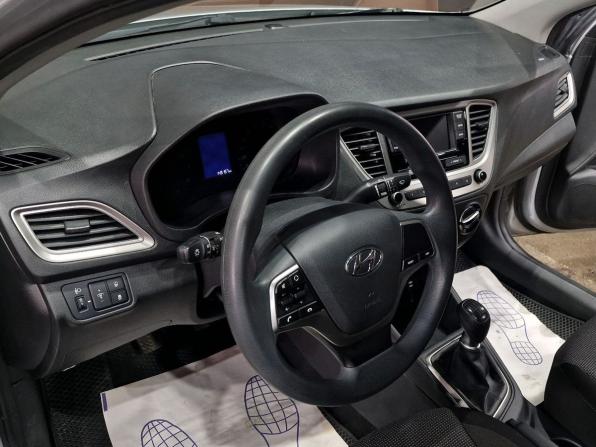 Hyundai Solaris II Рестайлинг с пробегом 2021 года, цена 1 300 000 рублей, 149100 км, седан, Автокод Объявления