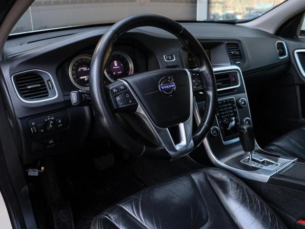 Volvo V60 I с пробегом 2011 года, цена 728 000 рублей, 270560 км, универсал, Автокод Объявления