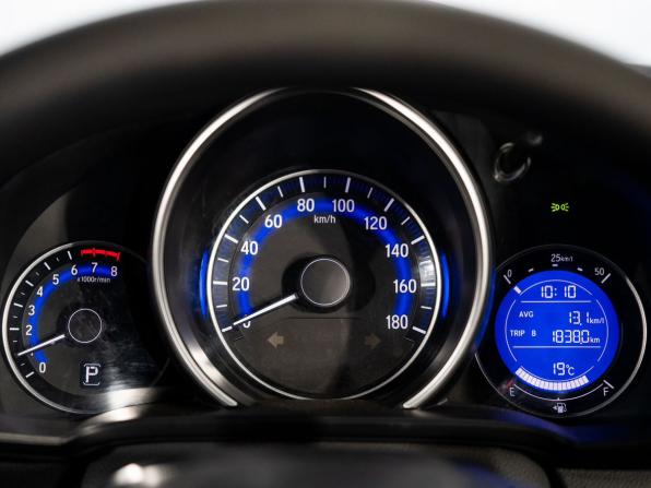 Honda Fit III с пробегом 2013 года, цена 930 500 рублей, 114700 км, хэтчбек, Автокод Объявления