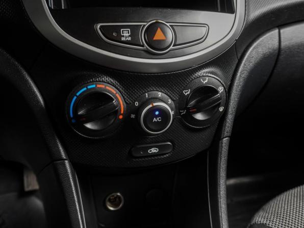 Hyundai Solaris I с пробегом 2012 года, цена 799 000 рублей, 171798 км, седан, Автокод Объявления