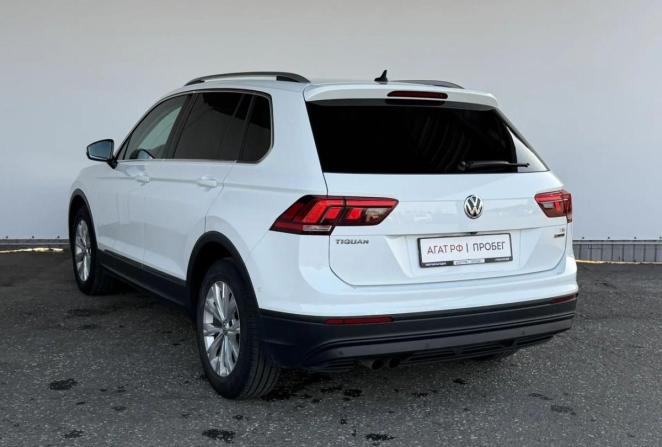 Volkswagen Tiguan II с пробегом 2017 года, цена 2 400 000 рублей, 87815 км, внедорожник, Автокод Объявления