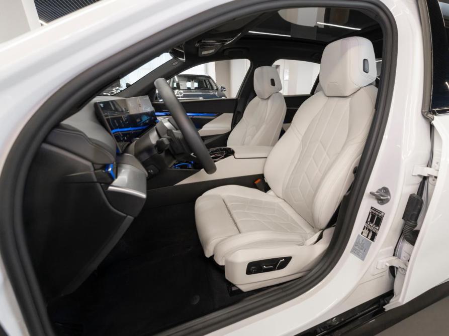 BMW 5 серии VIII (G60/G61/G68) Москва  - изображение 16