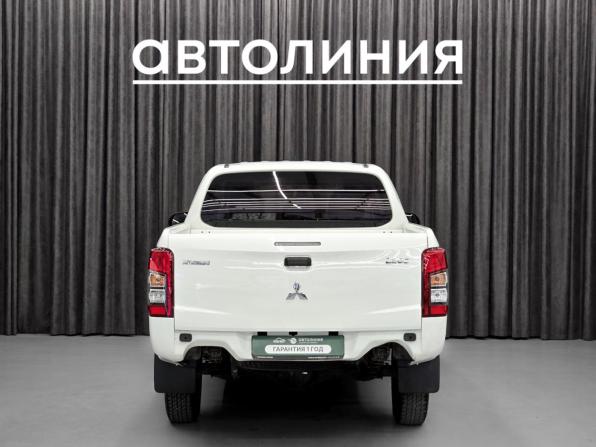 Mitsubishi L200 V Рестайлинг с пробегом 2019 года, цена 2 050 000 рублей, 160000 км, пикап, Автокод Объявления