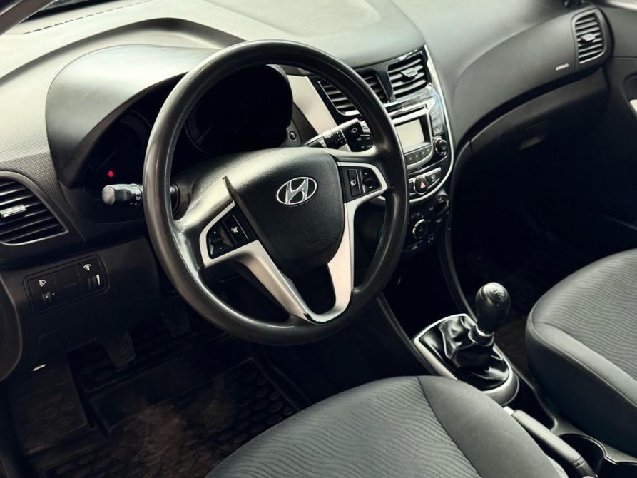 Hyundai Solaris I Санкт-Петербург  - изображение 14
