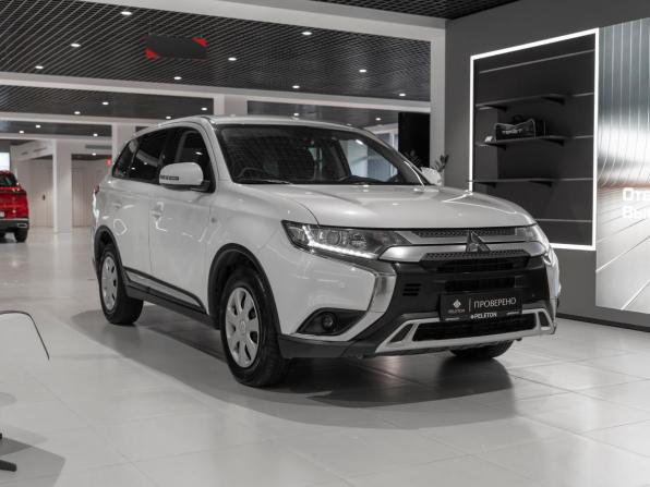 Mitsubishi Outlander III Рестайлинг 3 с пробегом 2018 года, цена 2 000 000 рублей, 95010 км, внедорожник, Автокод Объявления