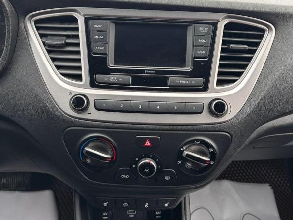 Hyundai Solaris II с пробегом 2019 года, цена 1 406 000 рублей, 71196 км, седан, Автокод Объявления