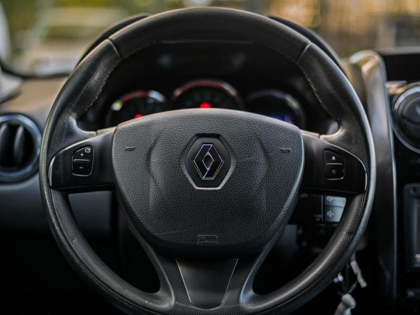 Renault Duster I Рестайлинг с пробегом 2016 года, цена 945 000 рублей, 209396 км, внедорожник, Автокод Объявления