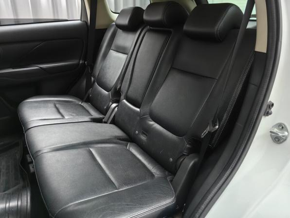 Mitsubishi Outlander III Рестайлинг 2 с пробегом 2015 года, цена 1 425 000 рублей, 221946 км, внедорожник, Автокод Объявления