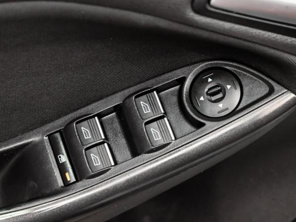 Ford Focus III Рестайлинг с пробегом 2015 года, цена 1 000 000 рублей, 171901 км, хэтчбек, Автокод Объявления