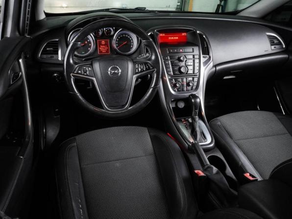 Opel Astra J с пробегом 2011 года, цена 1 070 000 рублей, 129171 км, хэтчбек, Автокод Объявления